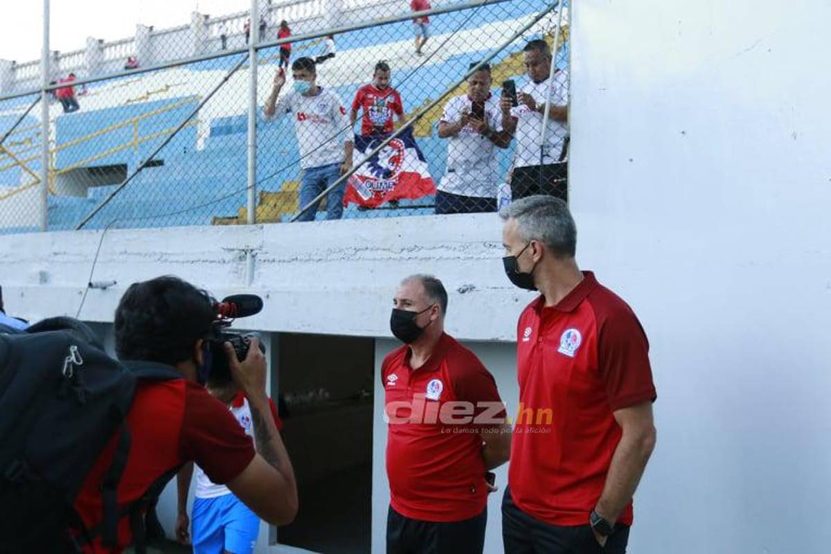 La primera vez de Pablo Lavallén en el Morazán: Así fue llegada de Olimpia al estadio para su debut; hay tres futbolistas positivos de Covid-19