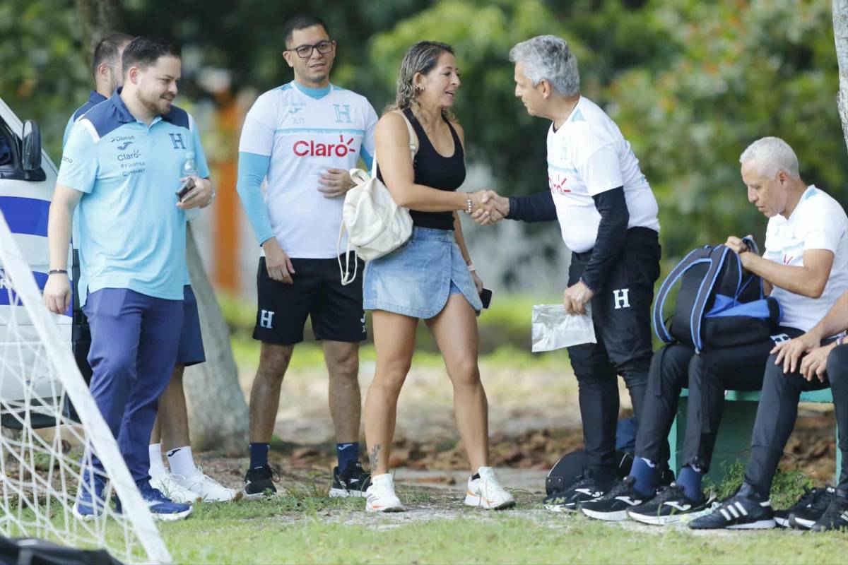 El 'desnudo' del Romántico Quioto, el gesto de Luis Palma y el legionario que se bajó del avión directo a entrenar