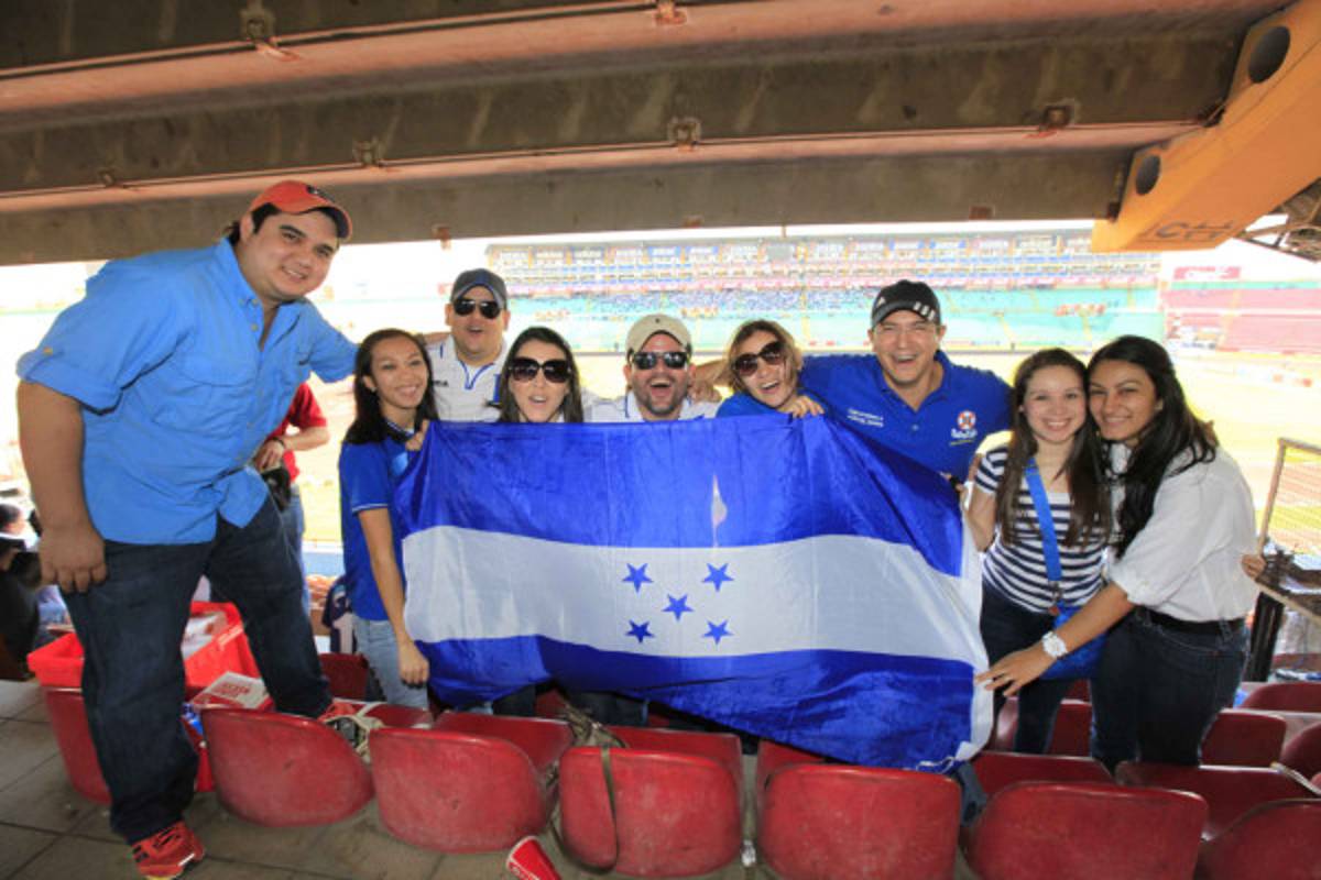 Gran Ambiente previo al Juego entre Honduras VS USA.