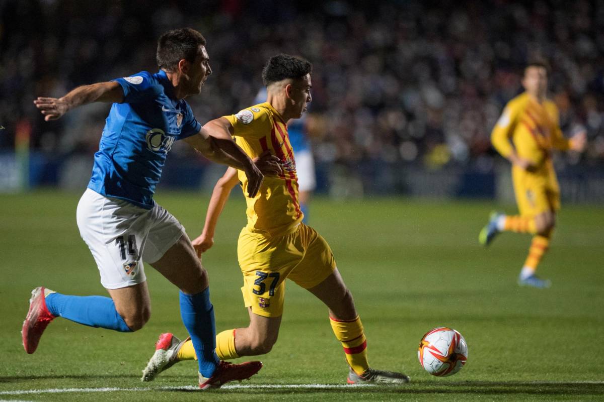 Barcelona no ha tenido un partido cómodo en el primer tiempo ante el Linares.