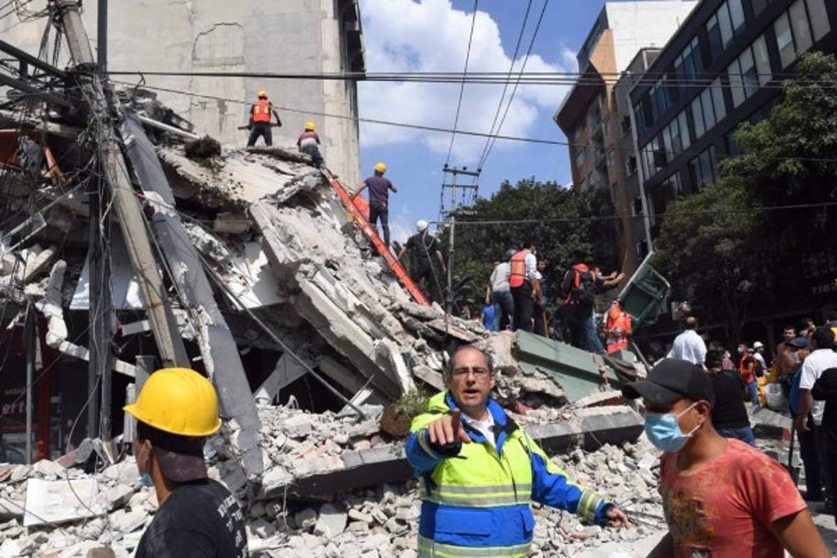 Las 15 fotos que reflejan la tragedia que dejó el fuerte terremoto en México