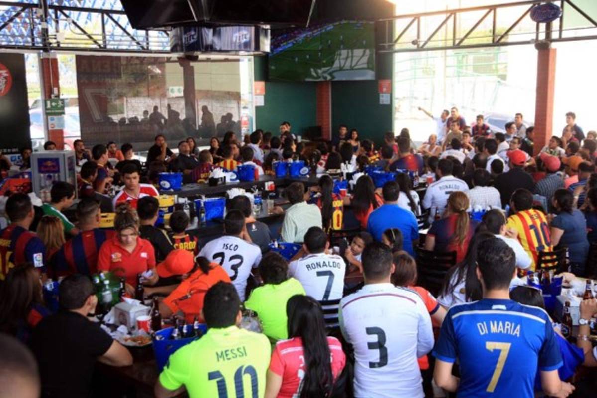 Ambientazo en Honduras con el clásico Barcelona-Real Madrid