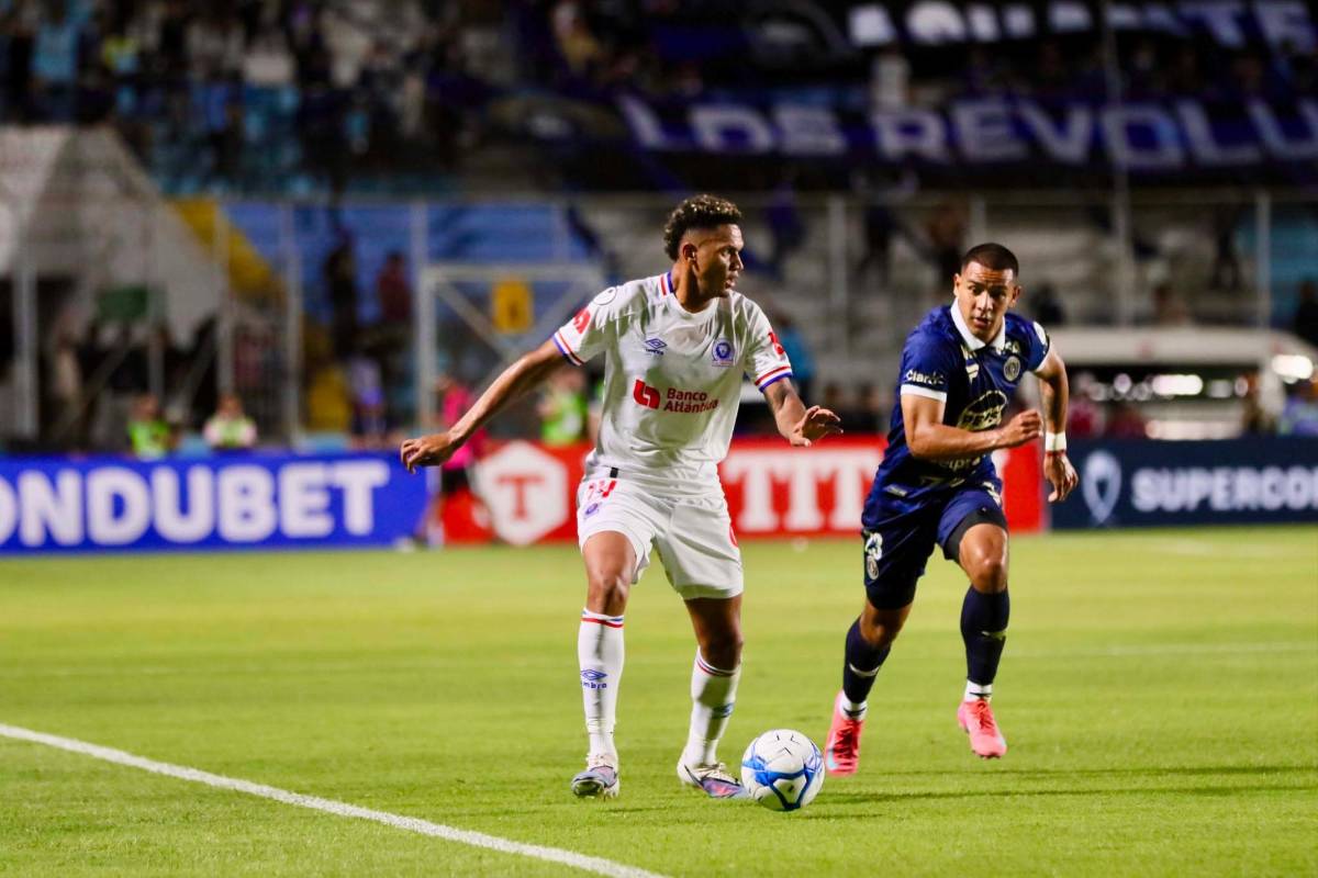 Locura de Olimpia tras quedar campeón, Espinel sorprendió y fiestón de la Ultra Fiel