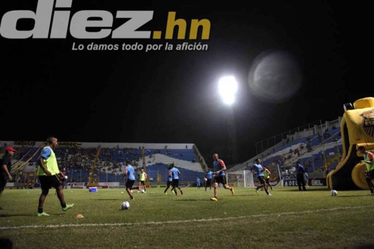 Las mejores imágenes de ambiente Real España-Olimpia.