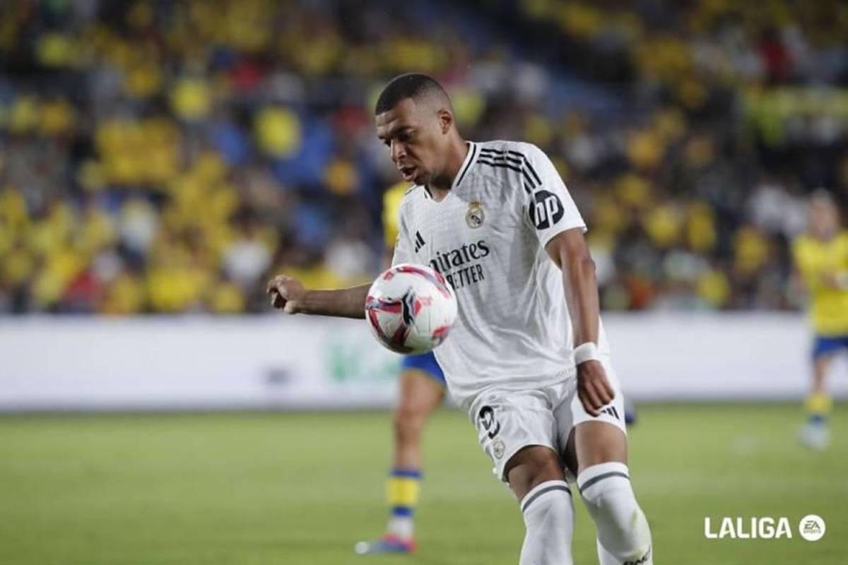El motivo por el que Mbappé está frustrado con Vinicius y el feo gesto del brasileño: “A Cristiano no se lo quitaba”
