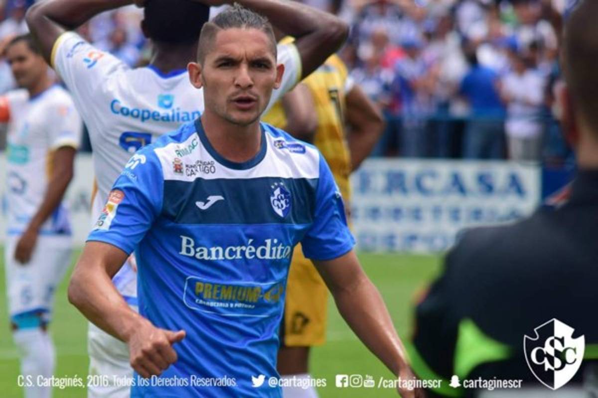 FICHAJES: Olimpia es noticia, Real España ficha y hondureño a prueba al Barcelona