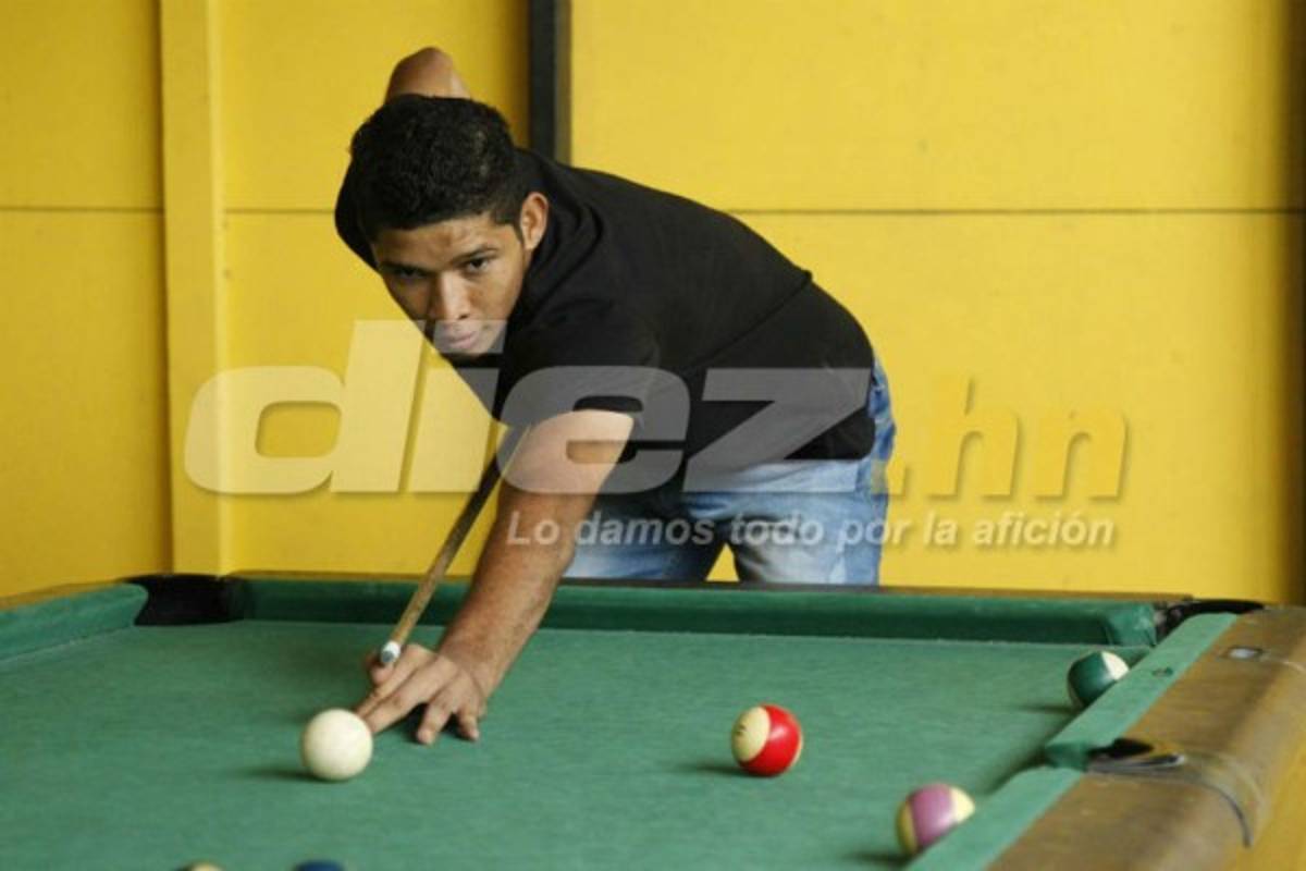 Entre regalos, jugando billar y muchas sonrisa se entrenó el Real España