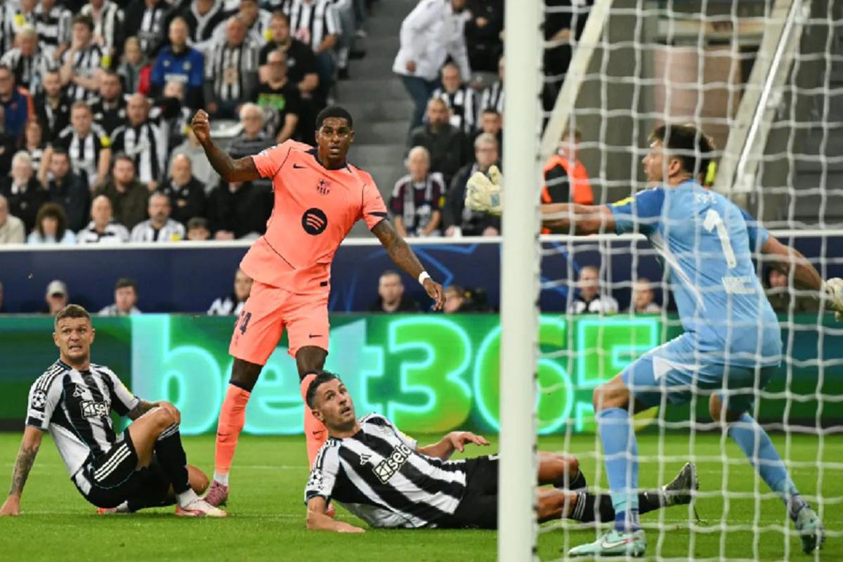 Hansi Flick le comunica que no será titular: le ha generado más de 20 goles y lo 'borra' del Barcelona