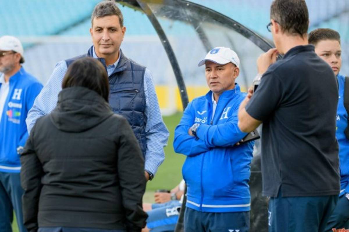 En fotos: Entre espías y la furia de Pinto, así entrenó Honduras en el ANZ Stadium
