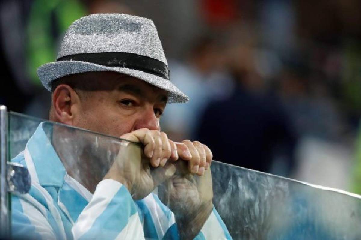 FOTOS: Llanto y desolación de los argentinos tras la derrota contra Croacia