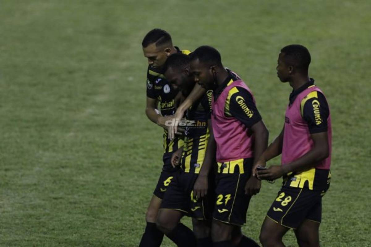 Júbilo y llanto en el estadio Olímpico: Darixon Vuelto se descontroló y rompió en llanto en Real España