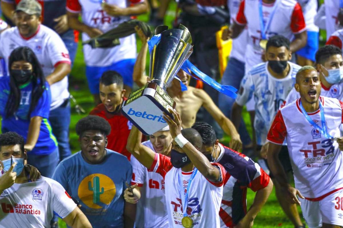 Olimpia se coronó campeón en el Morazán, y Pedro Troglio no olvida algo que la afición del Real España hizo.