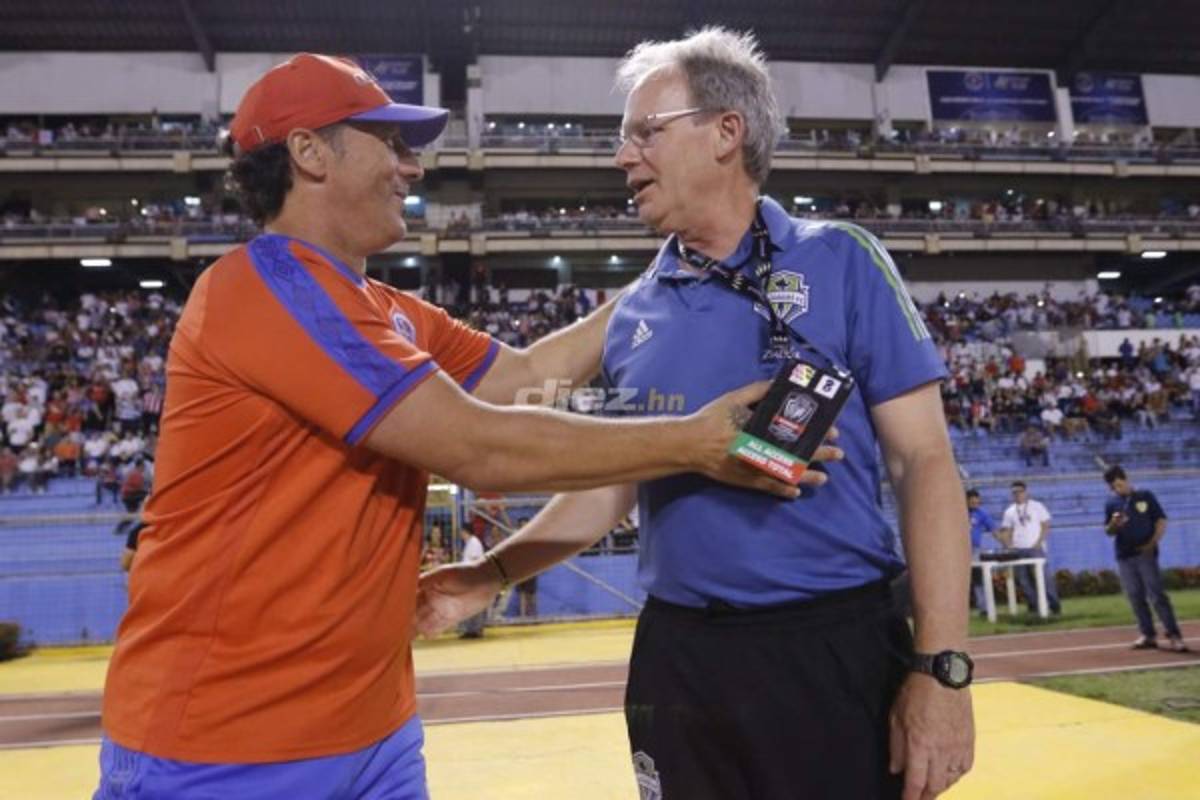 El gato negro en el Olímpico; el respeto a Troglio y Arboleda hace enloquecer a un jugador