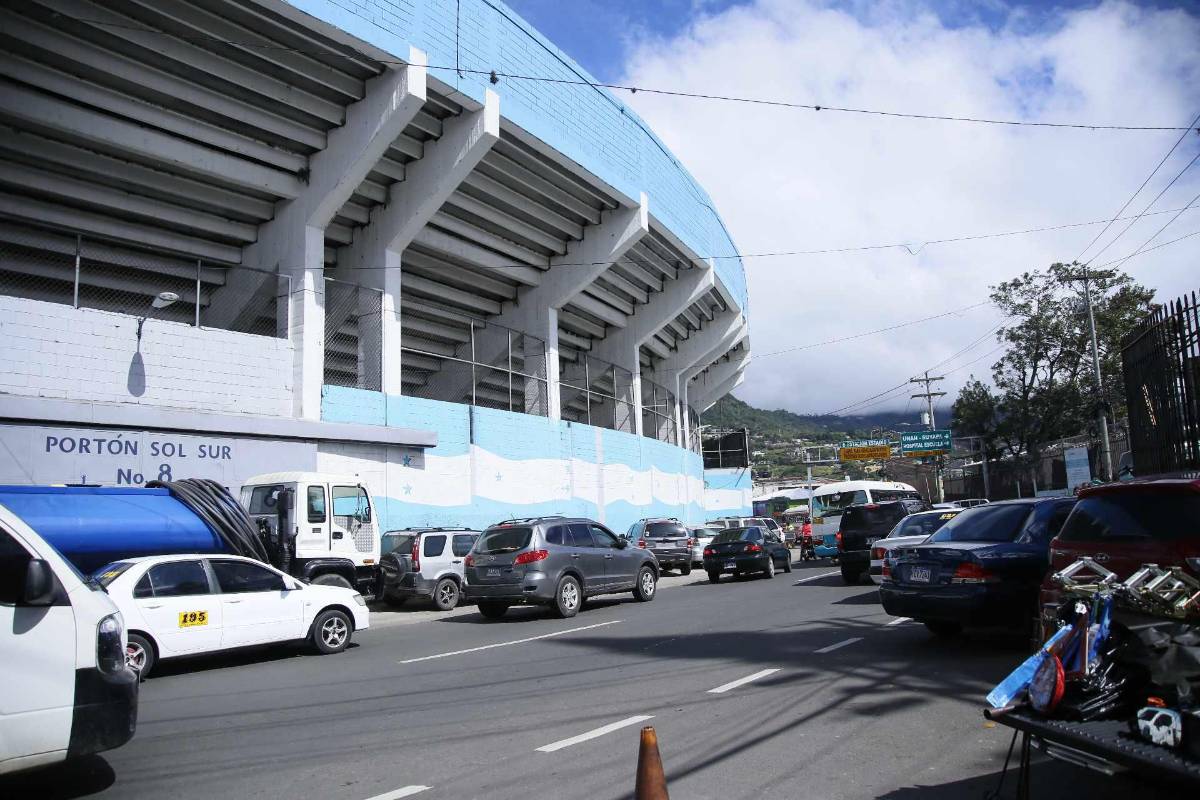 Así embellecen el Estadio Nacional para el Honduras - México: mantenimiento especial y los cambios en la cancha