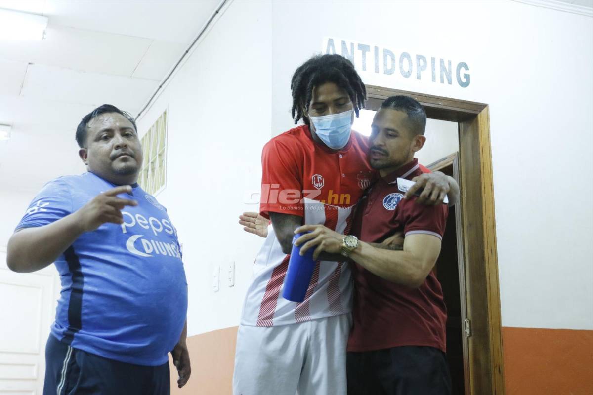 Reencuentros, reconciliaciones y la visita sorpresa en La Ceiba de un gran exfutbolista argentino que hace 16 años se fue de Honduras