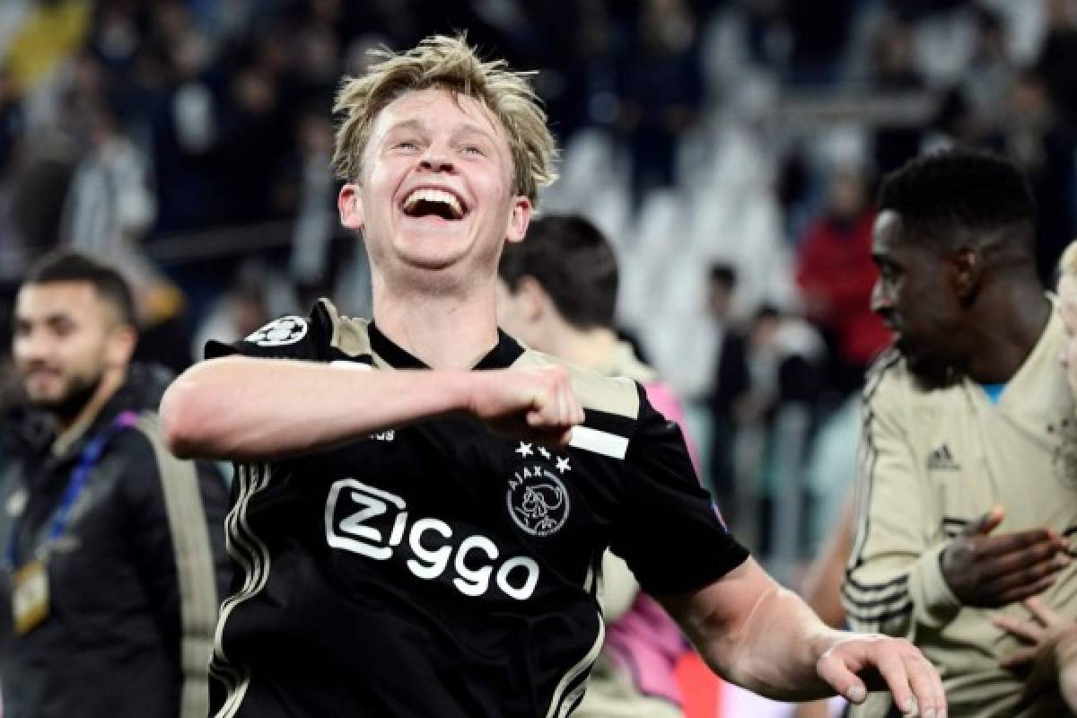 ¡Emotivo festejo! Así celebró en Turín el Ajax su pase a semifinales de Champions