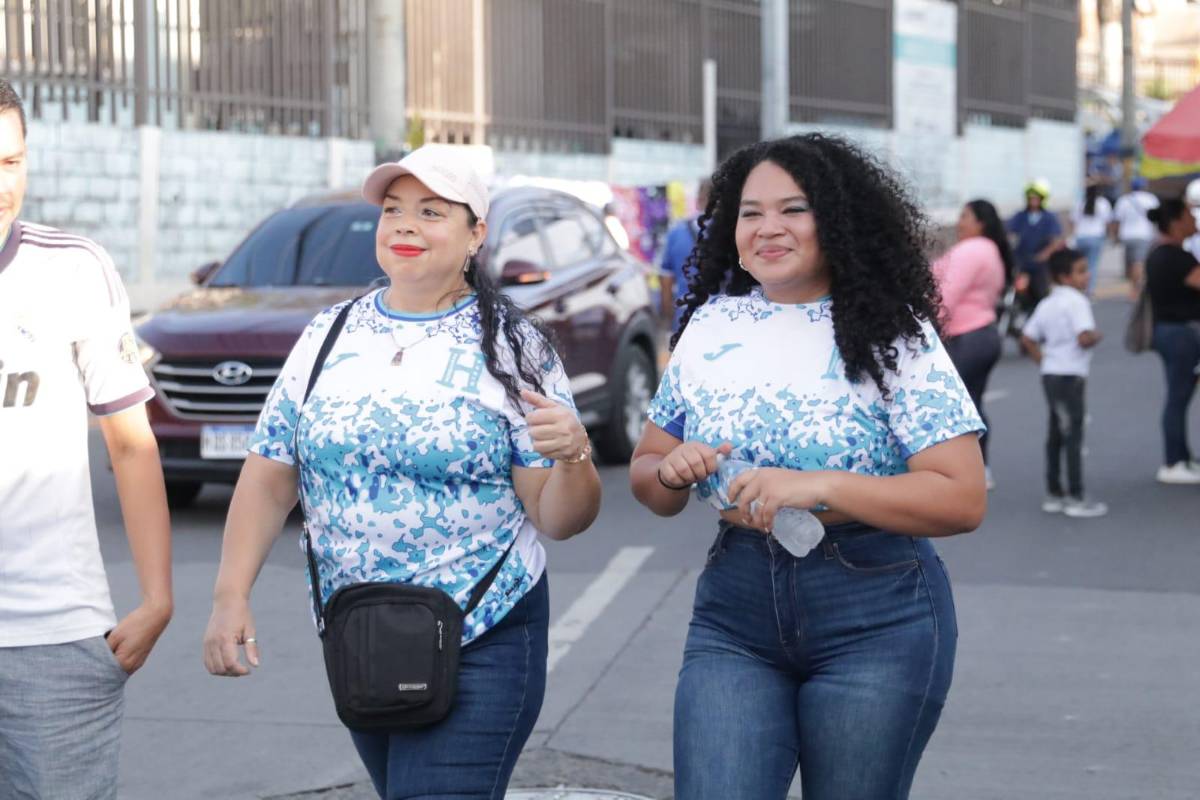 La hermosa influencer que se divirtió con los seleccionados, bellas catrachas adornaron el Nacional y el look de Rambo