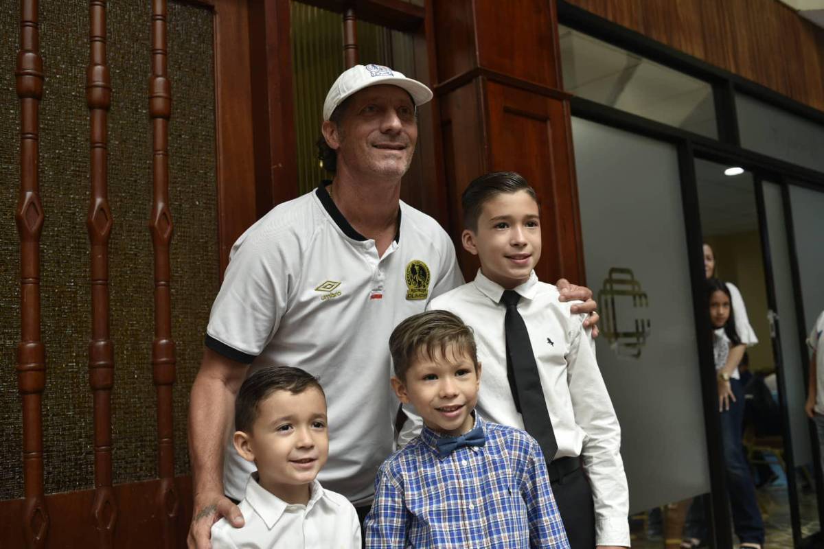 ¡Locura! La copa de Liga Concacaf causa furor en aficionados del Olimpia en San Pedro Sula