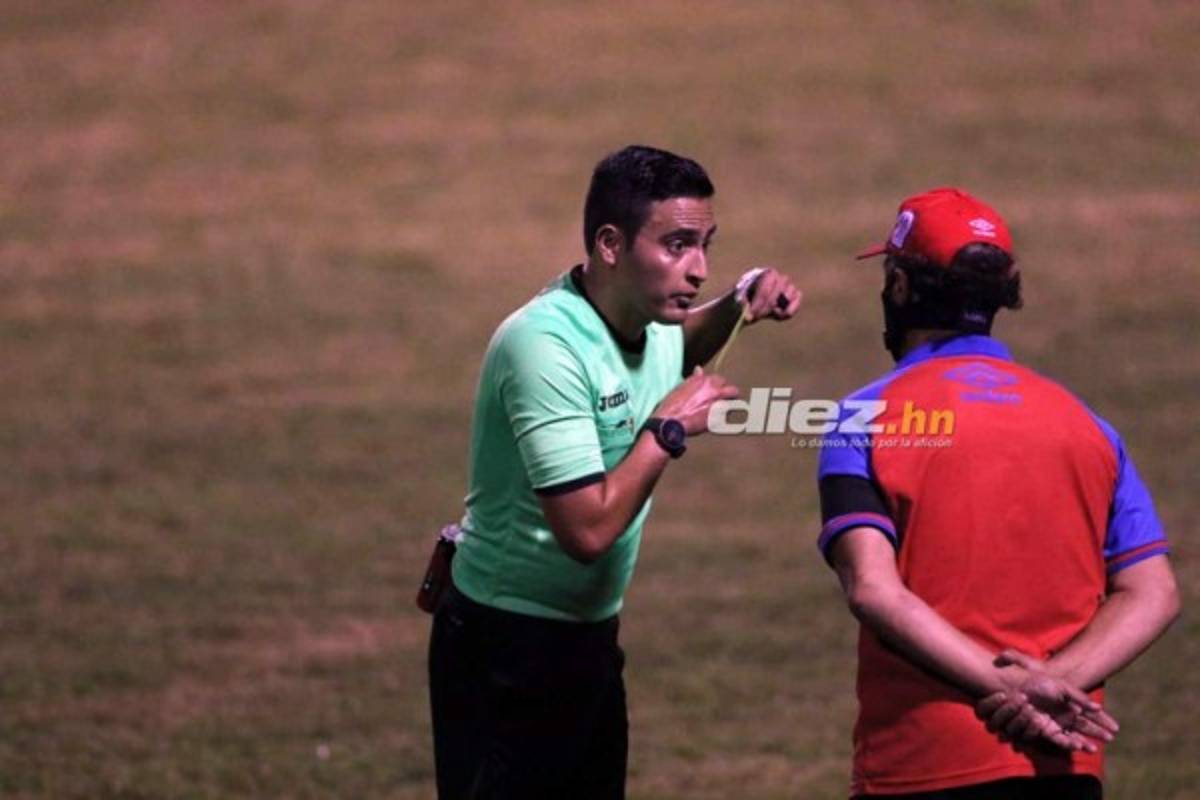 No se vio en TV: El lamento de Rony Martínez, reclamos de Buba López y la amarilla para Troglio