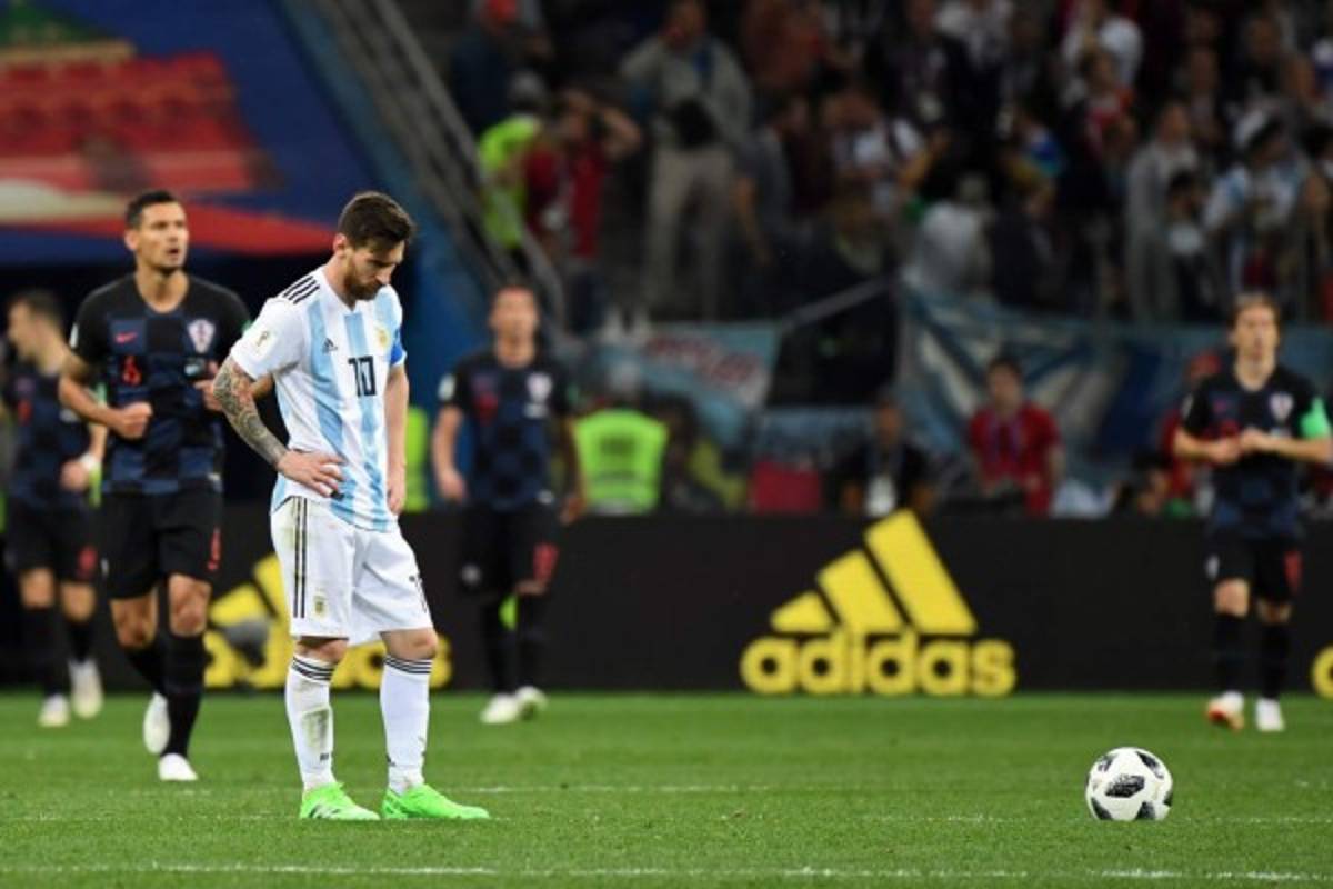 FOTOS: La tristeza y bronca de Lionel Messi ante Croacia