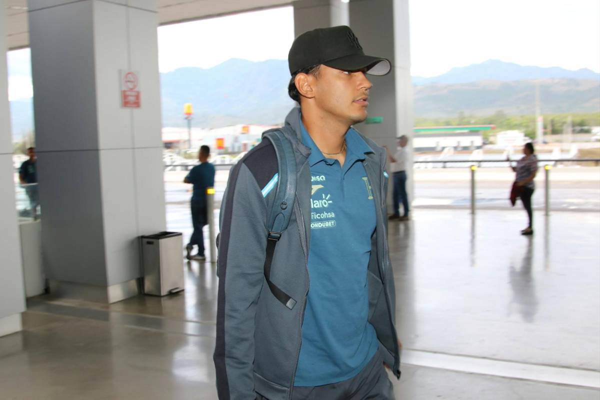 El relax de Kervin y Dereck, la duda de Molina y rostros serios: así viajó Honduras a Jamaica