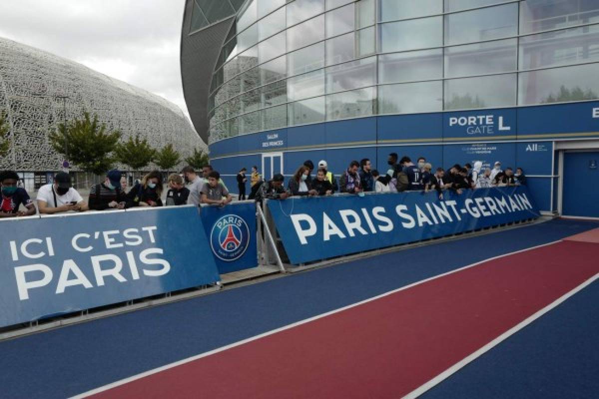 ¡Esto solo lo causa Leo Messi! La locura en París con la llegada del argentino para firmar con PSG