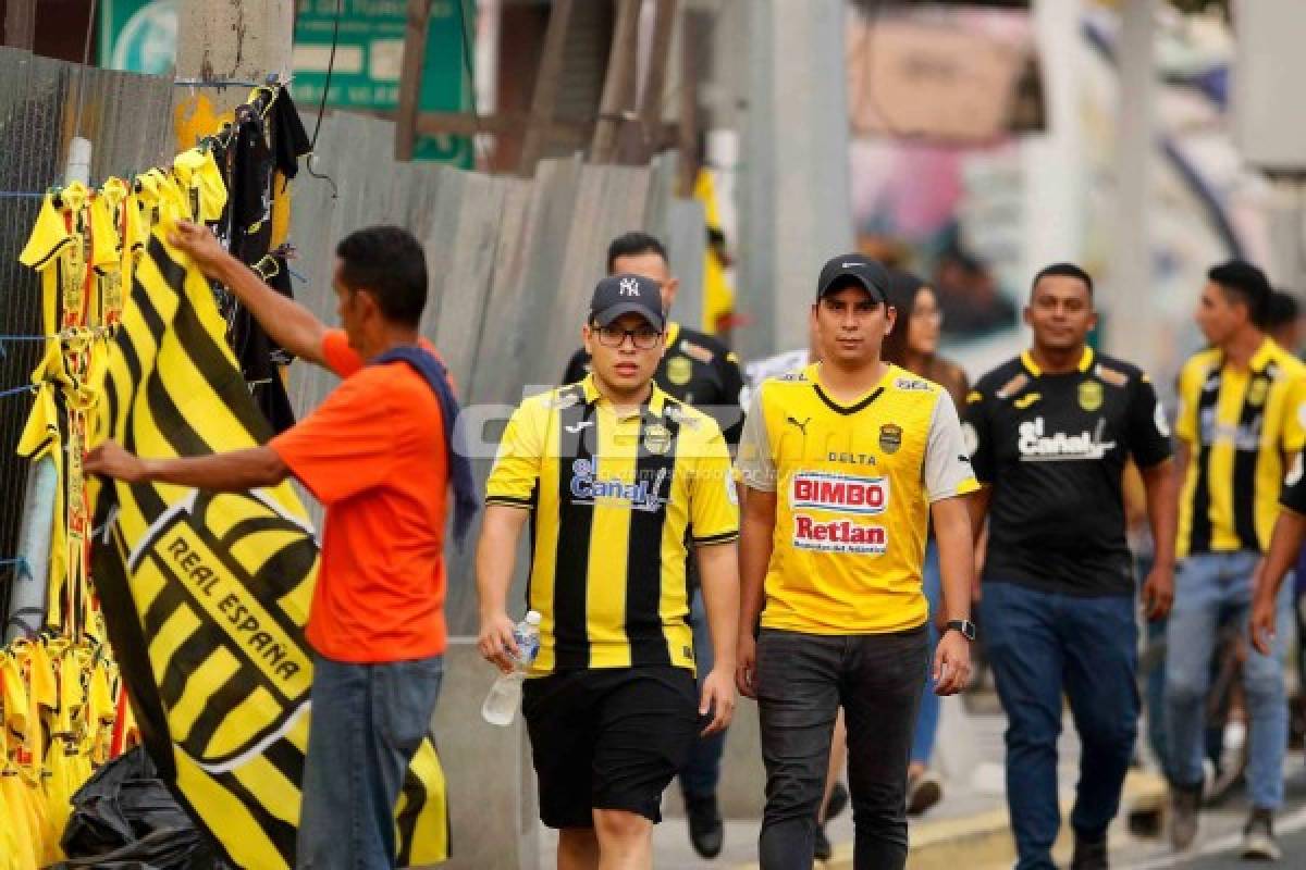 La Ultra Fiel y la Mega Barra le ponen color al clásico en el Morazán