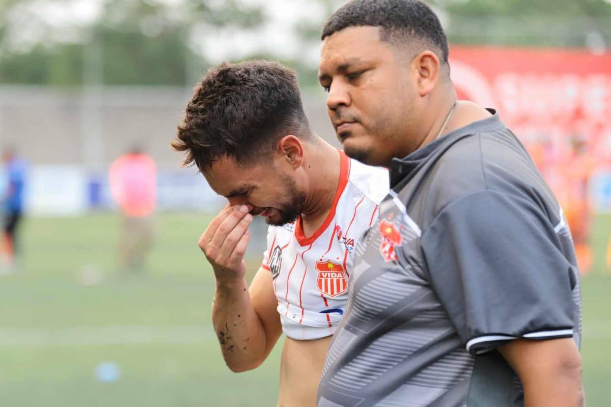 Vida desciende: ‘Chilo’ se derrumba, el llanto inquebrantable de Canales y el jugador que se escondió atrás de la meta para llorar