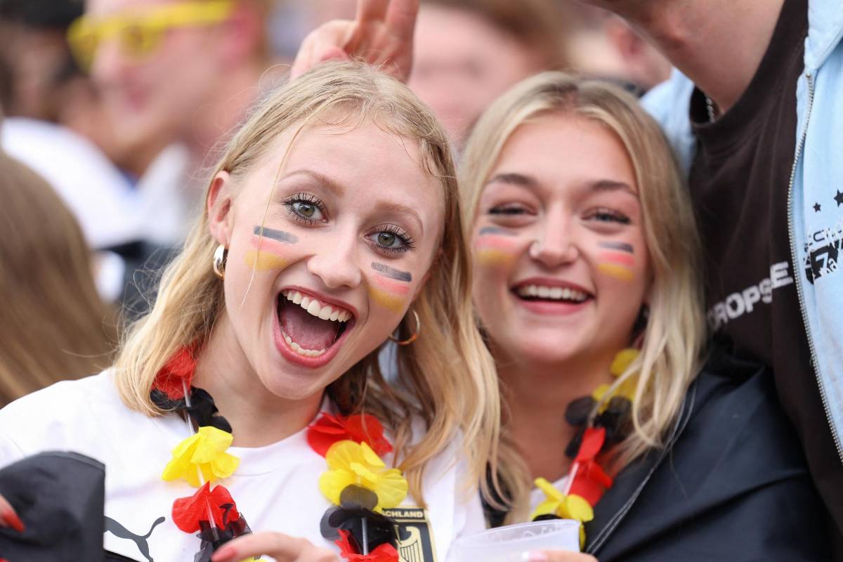 ¡Qué belleza! Las mujeres más guapas de la Eurocopa 2024: sexy fanáticas que enamoran en los estadios