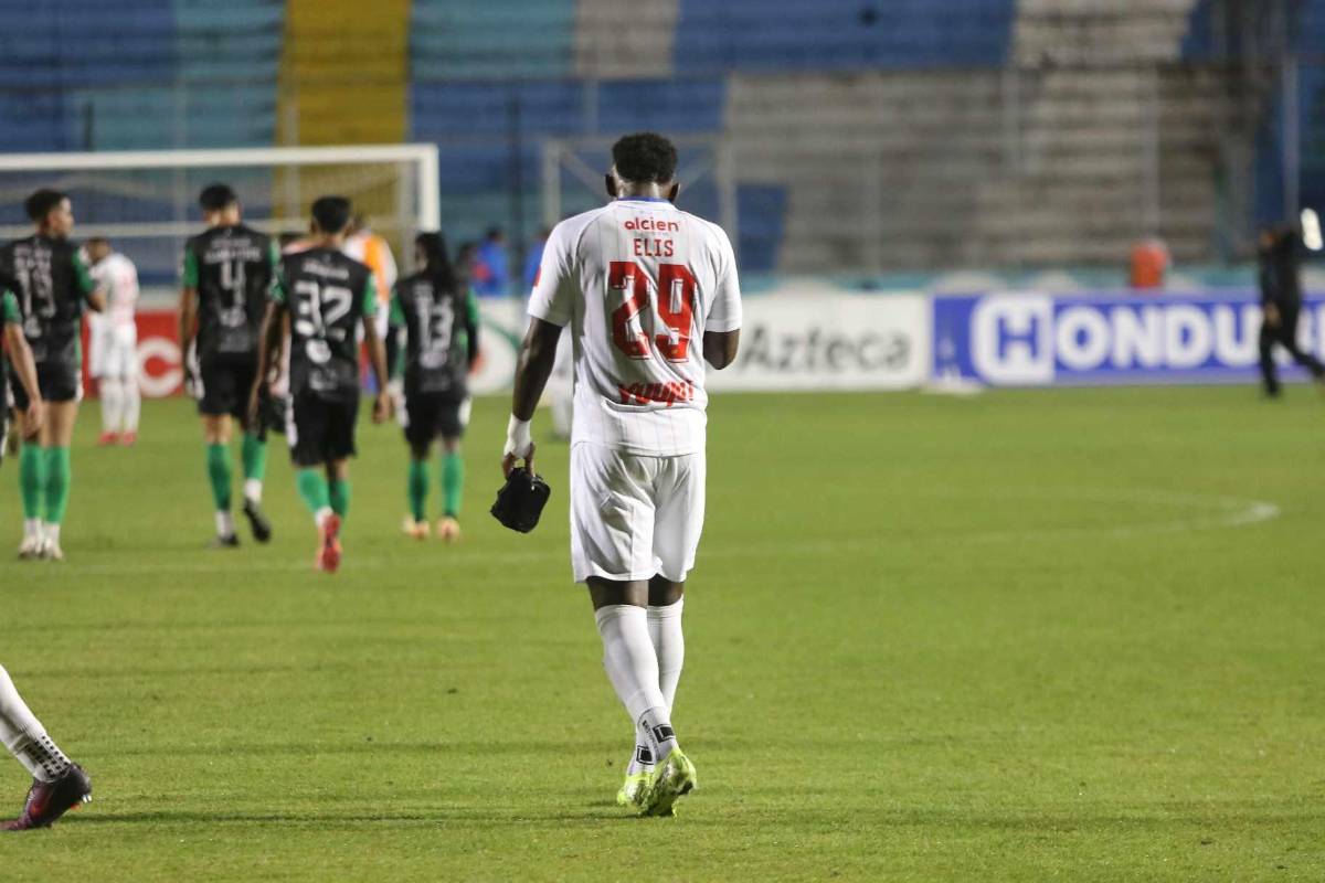 Alberth Elis vivió un día especial al volver a jugar, los saludos de Eduardo Espinel y el festejo de Jorge Benguché en la victoria del Olimpia