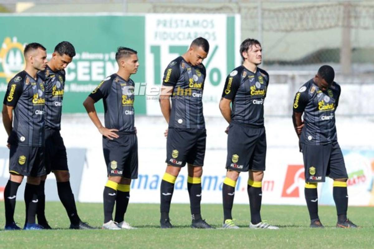 ¡Fusión! Festejo al estilo Dragon Ball, saludos de manos y policía resguardaron el Excélsior