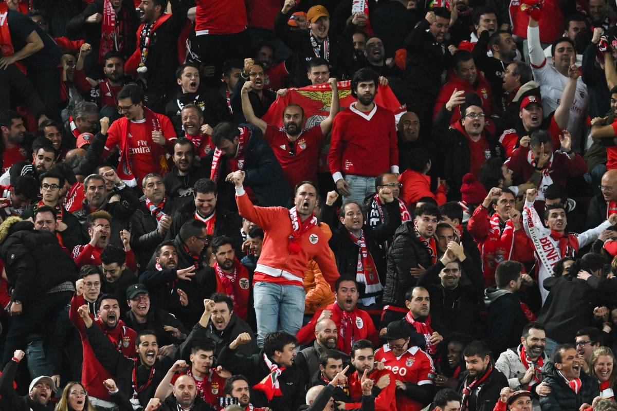 Un final de alto voltaje en el Wanda y Anfield: Cholo Simeone y sus jugadores del Atlético descontrolados en contra del árbitro