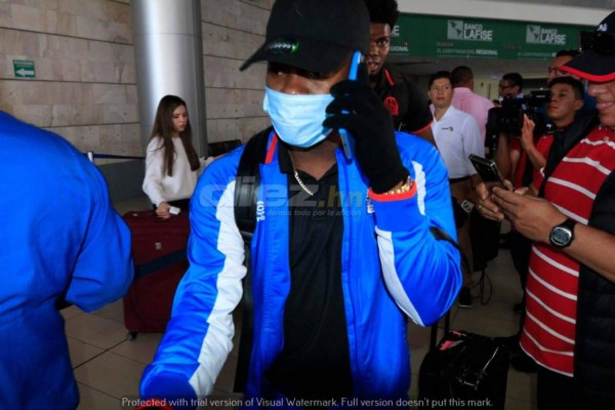 ¡Hasta con pasamontañas, guantes y tapabocas, regresó Olimpia de Canadá!