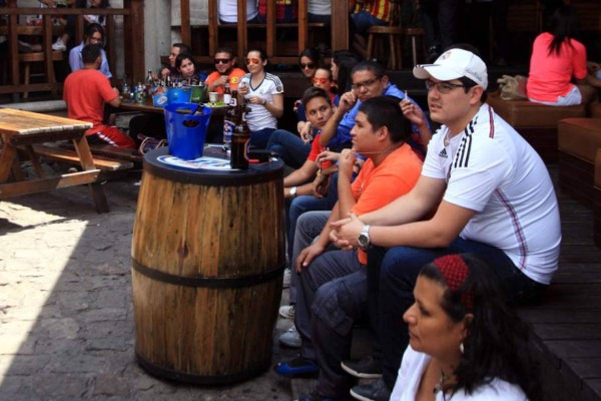 Ambientazo en Honduras con el clásico Barcelona-Real Madrid