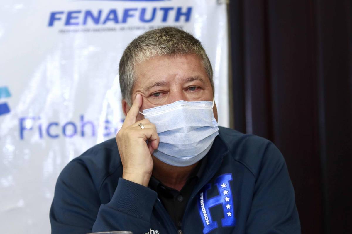 Así fueron los turbulentos seis meses del “Bolillo” Gomez en Honduras: su llegada fortuita, decepción y los números rojos