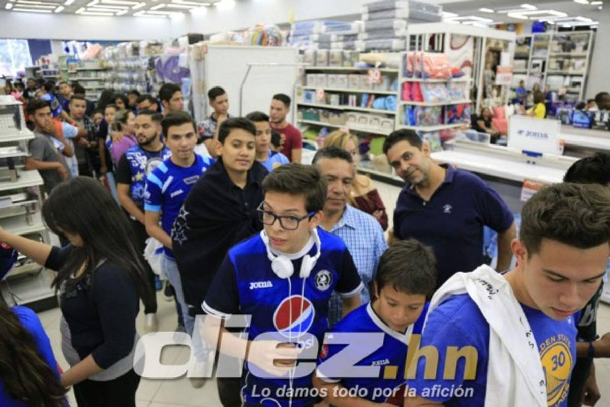 Las dos caras de la final... Alegría en Motagua y concentración en Platense