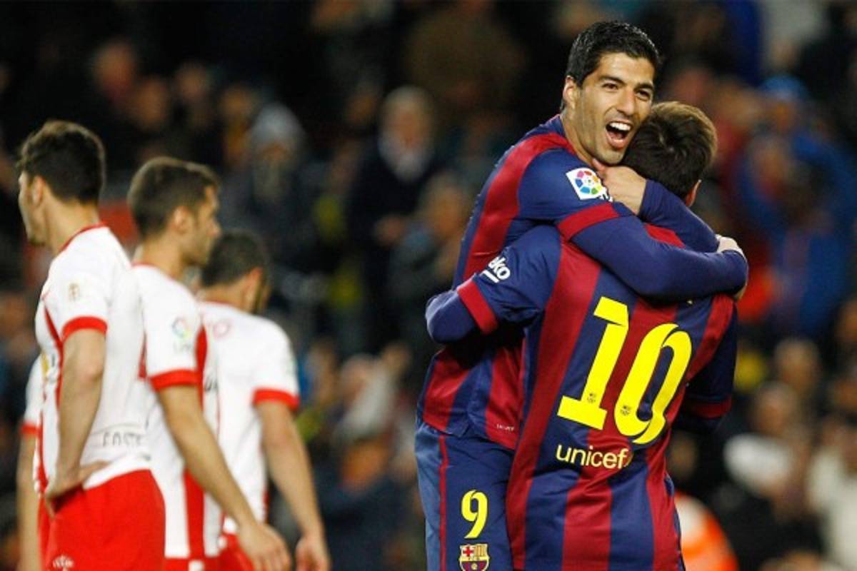 Barcelona goleó 4-0 a Almería y sigue firme hacia el título