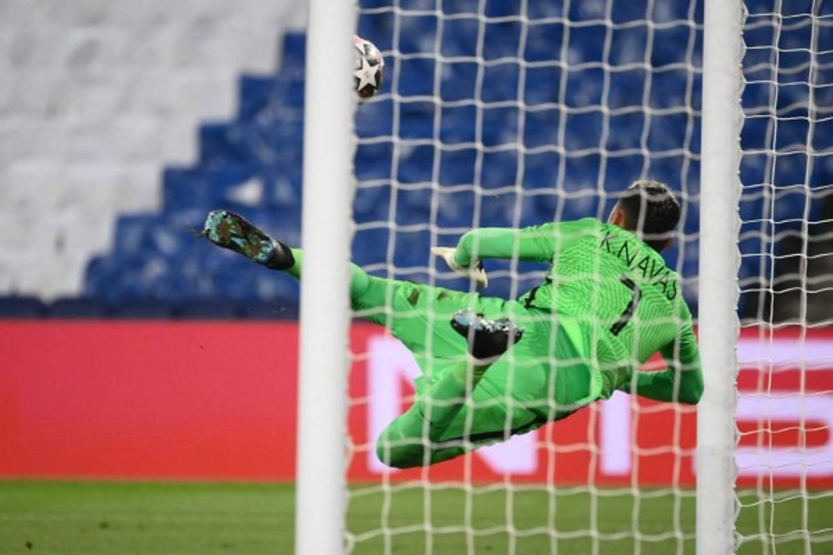 Di María consoló a un devastado Messi; Mbappé sorprendió al final y la imagen viral de Keylor Navas