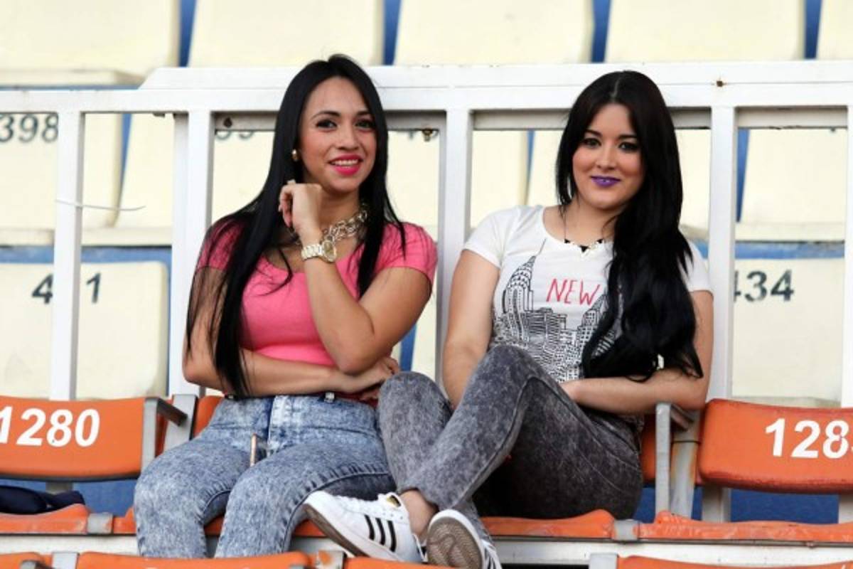FOTOS: Las hermosas chicas que se robaron las miradas en las semifinales