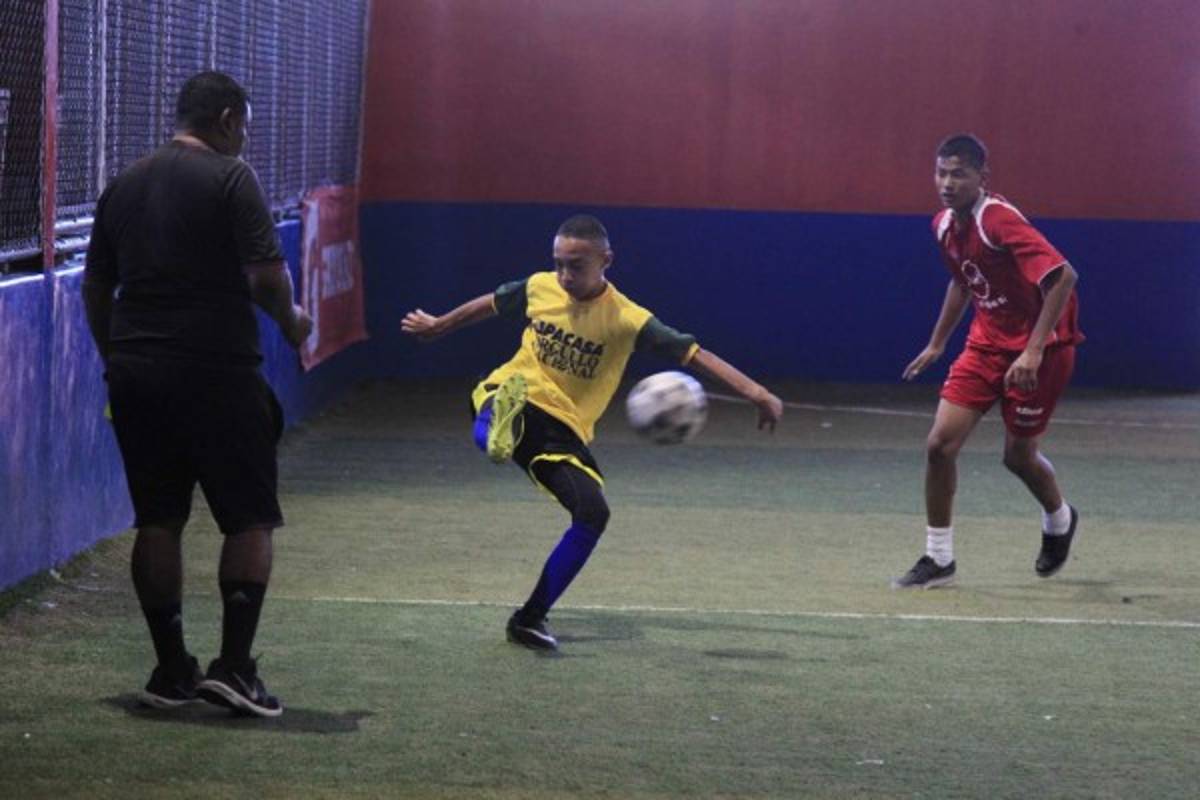 Las mejores imágenes de la jornada cinco de la Copa Gatorade 5v5