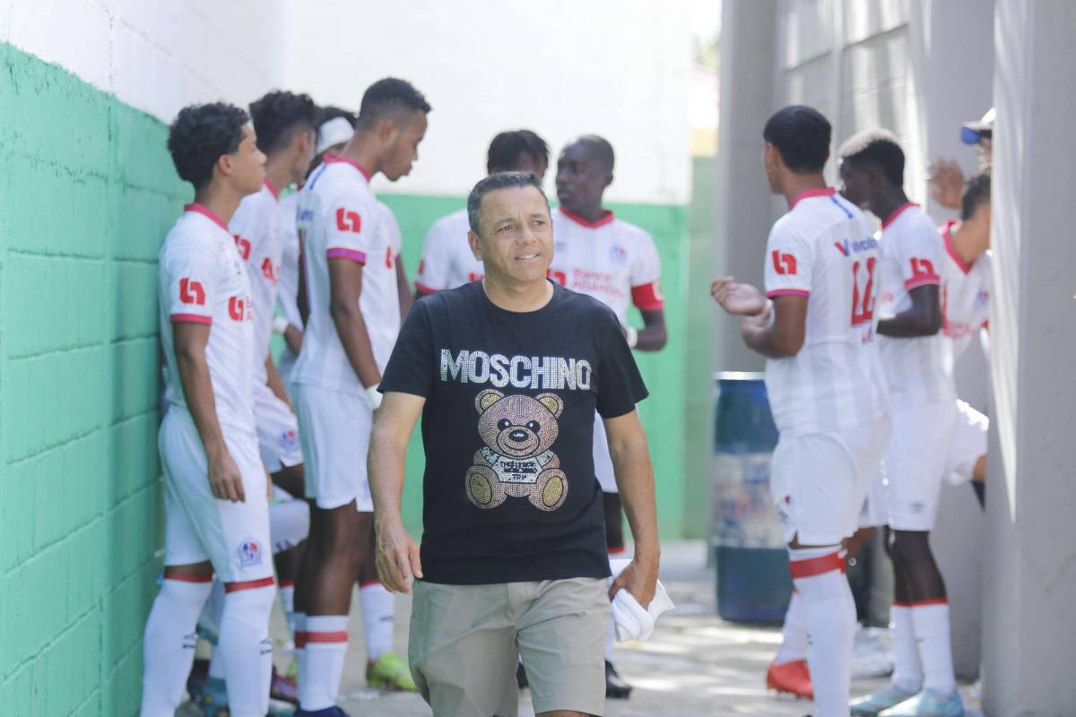 ¿Qué hacen y cómo lucen? La actualidad de los 21 futbolistas de Honduras que jugaron la Copa América 2001