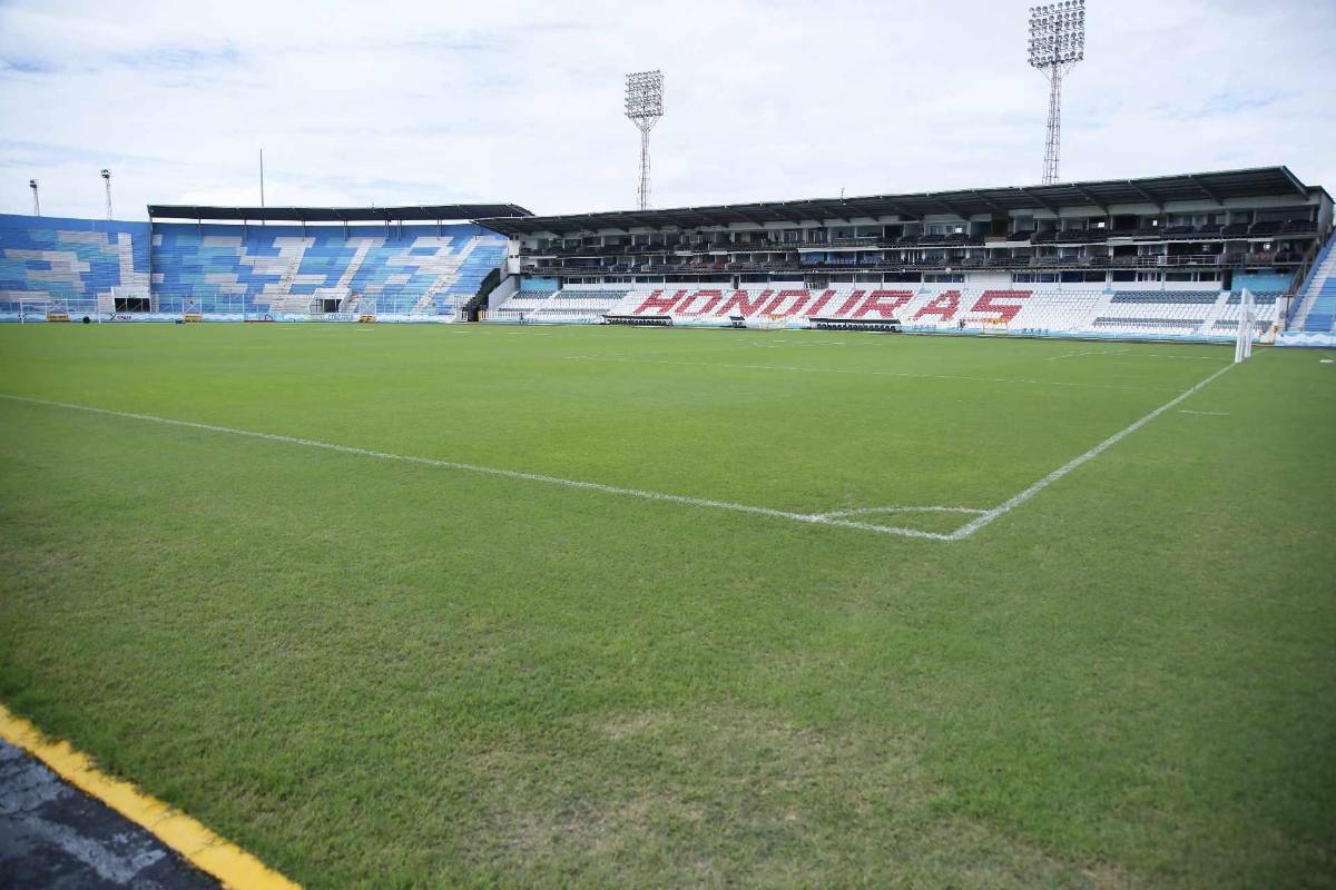 Así embellecen el Estadio Nacional para el Honduras - México: mantenimiento especial y los cambios en la cancha