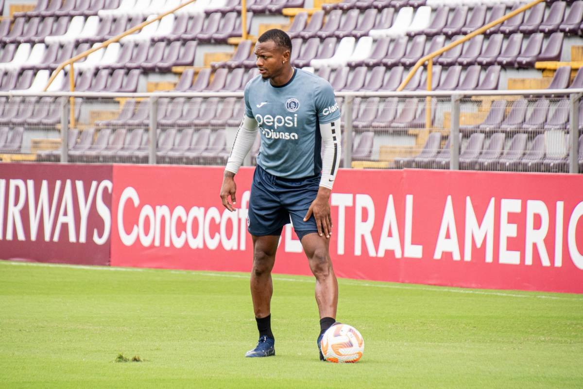 Así fue el entrenamiento de Motagua en el estadio Ricardo Saprissa de cara a la batalla ante los “Morados”