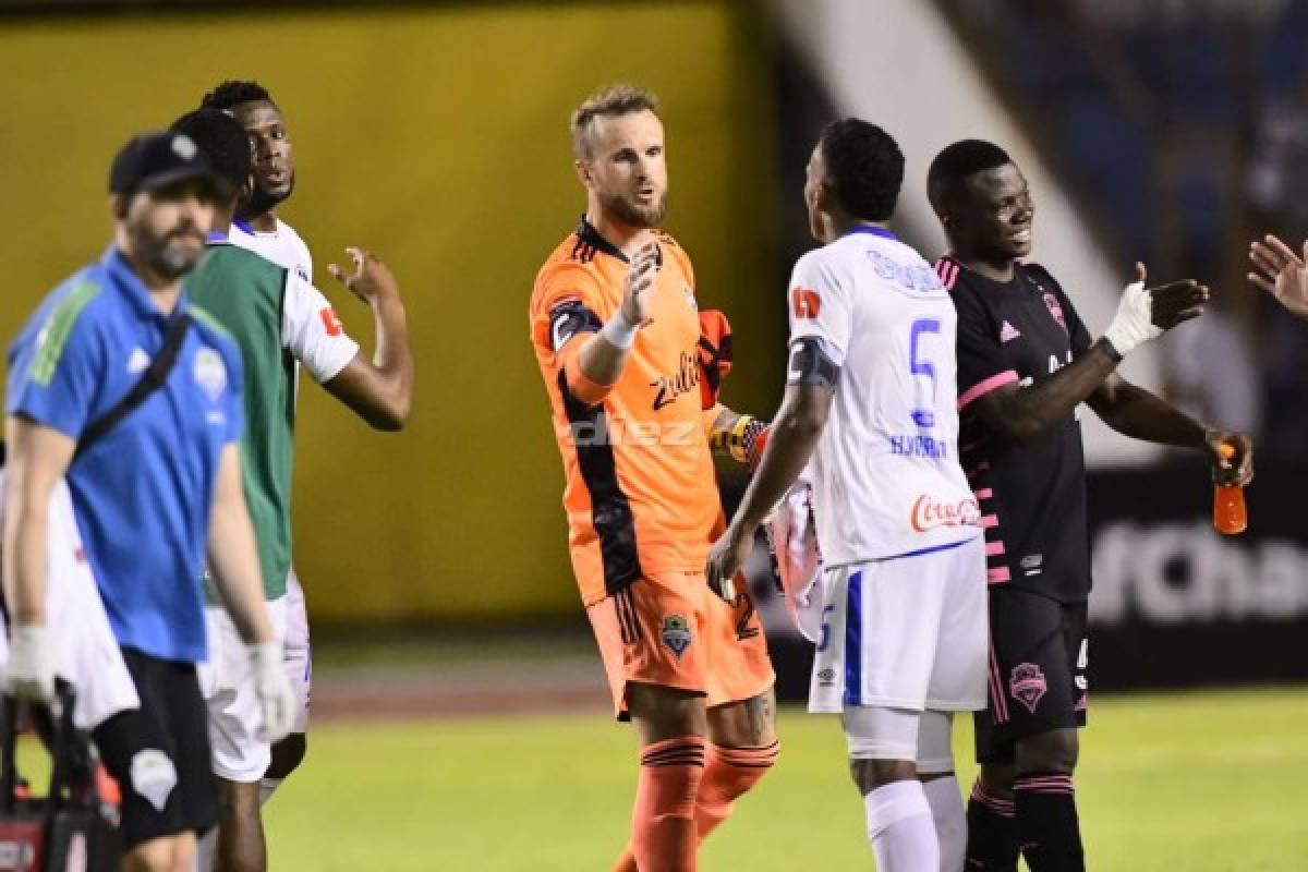 El gato negro en el Olímpico; el respeto a Troglio y Arboleda hace enloquecer a un jugador