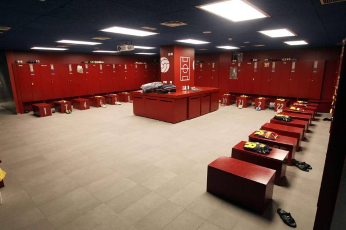 Especial: El camerino del estadio Nacional de Costa Rica y los más lujosos del mundo