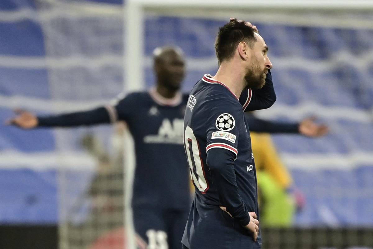 FOTOS: Messi totalmente hundido, Alaba consuela a Mbappé y el tremendo beso de Benzema a Vinicius tras eliminar al PSG