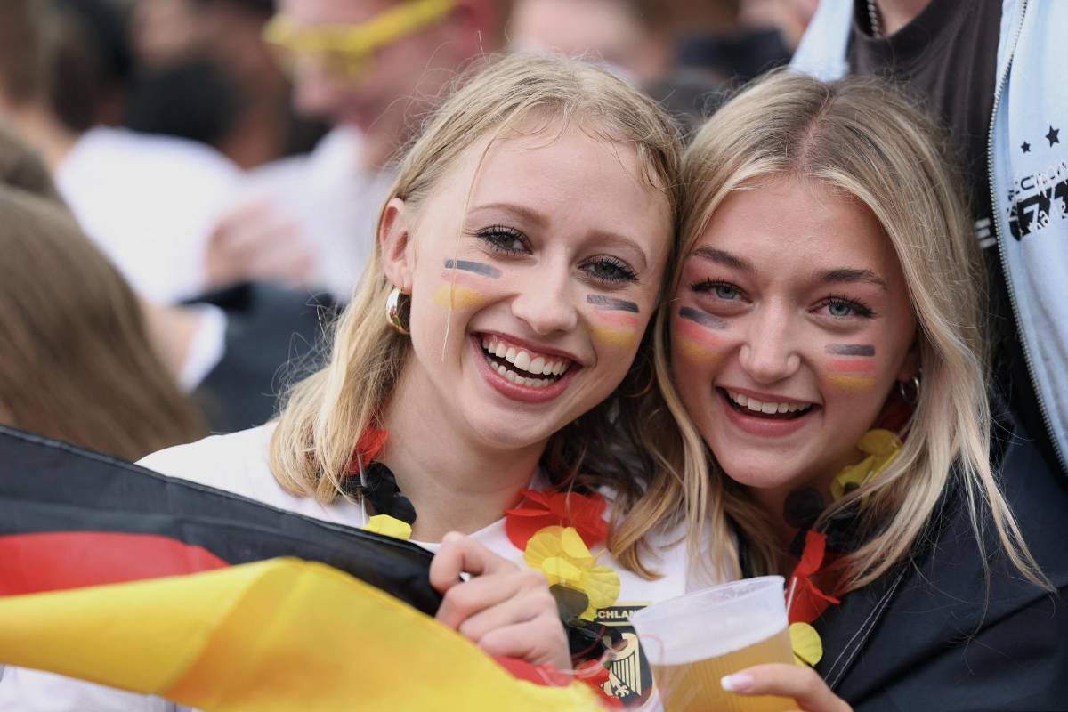Las más bellas de la Eurocopa 2024: Modelos y aficionadas que han deslumbrado en los estadios en Alemania