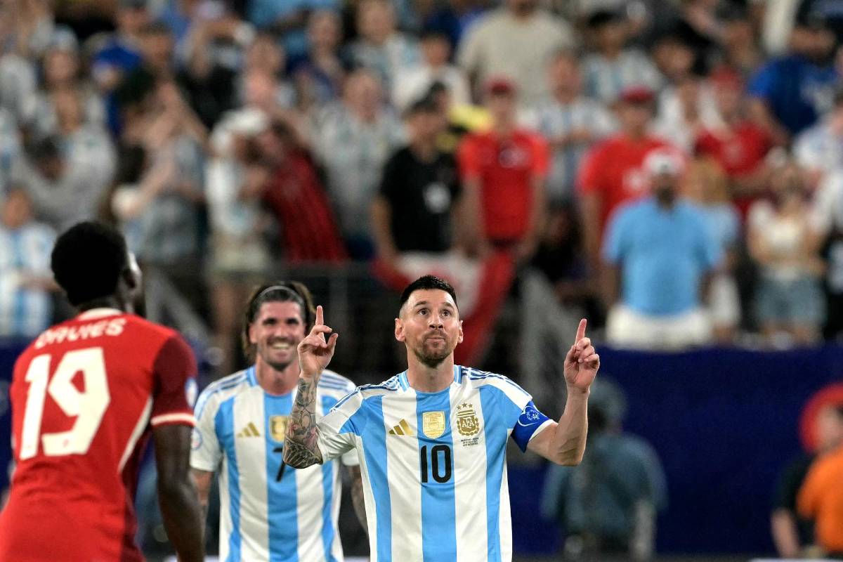 La locura que hizo el Dibu, la revisión del VAR en el gol de Messi, el pelotazo a De Paul y el lesionado en el Argentina-Canadá