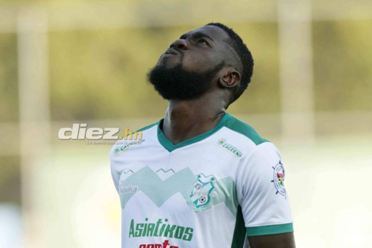 NO VISTE EN TV: La chica del escote, bellezas y ambientazo en el Excélsior