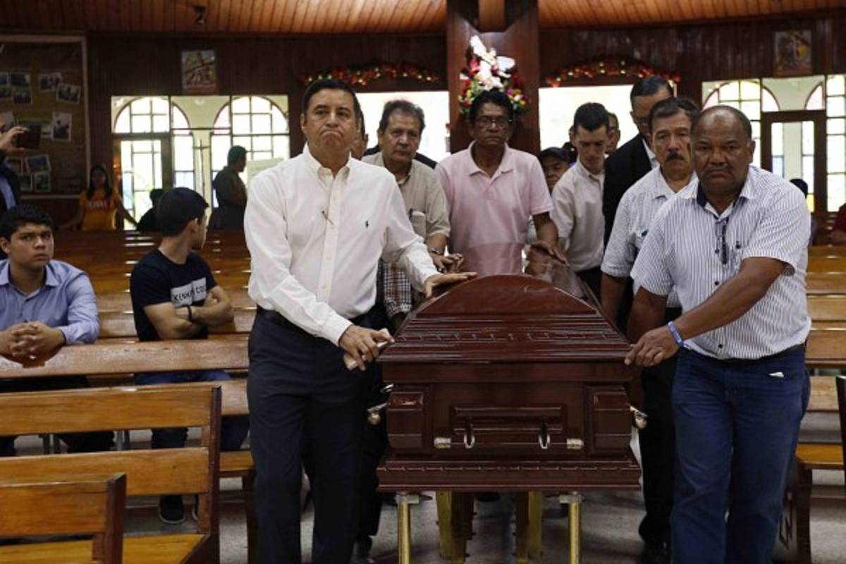 FOTOS: Así fue el último adiós al entrenador hondureño Edwin Pavón